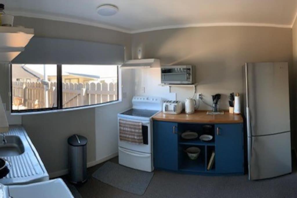 Quiet & Close To Town Lago Lago Taupo Exterior foto